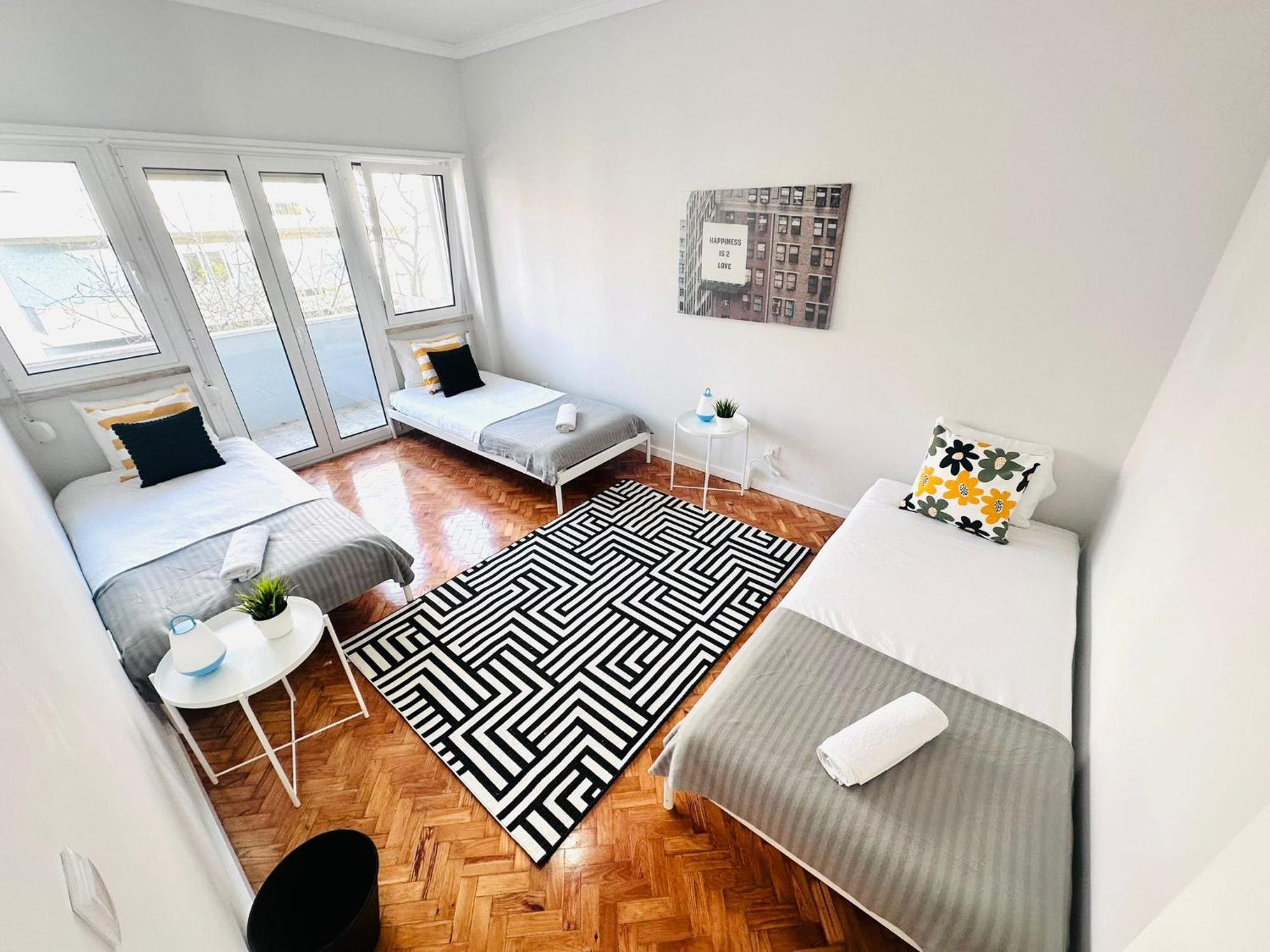 The Crespo House - No 5d - & *